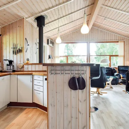 4 Bedroom Awesome In Tranekaer * Skattebølle