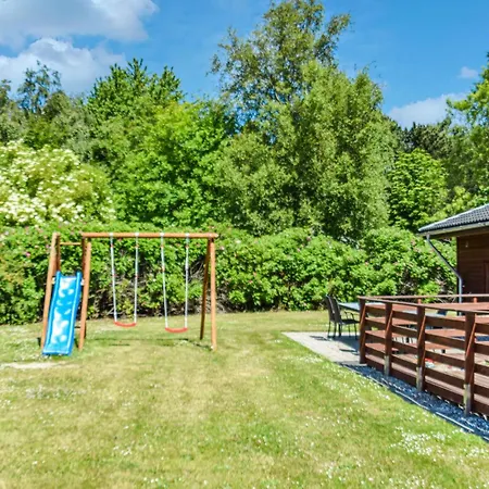 4 Bedroom Awesome In Tranekaer Сasa de vacaciones Skattebølle